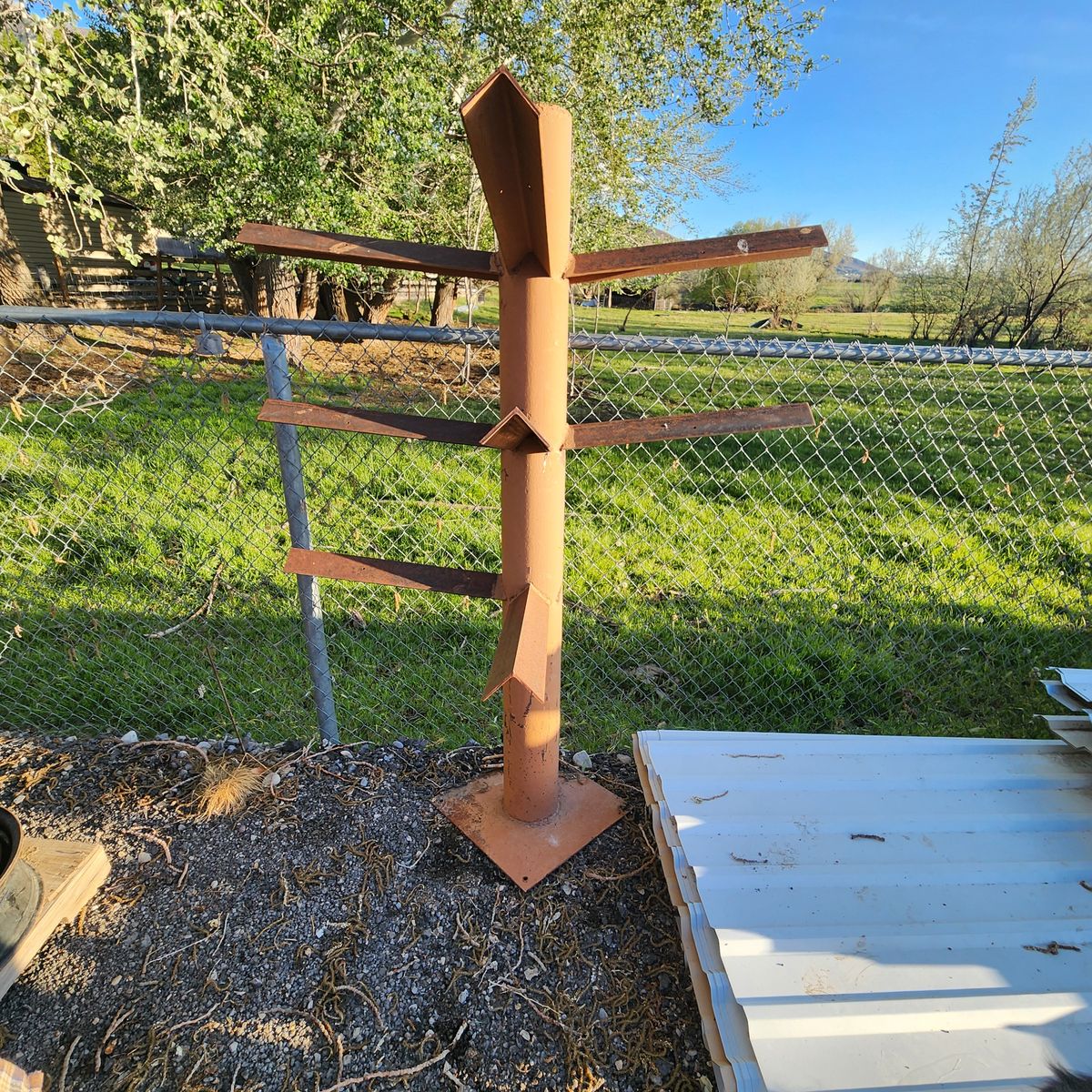 Heavy-Duty Metal Saddle Tree / Saddle Stand