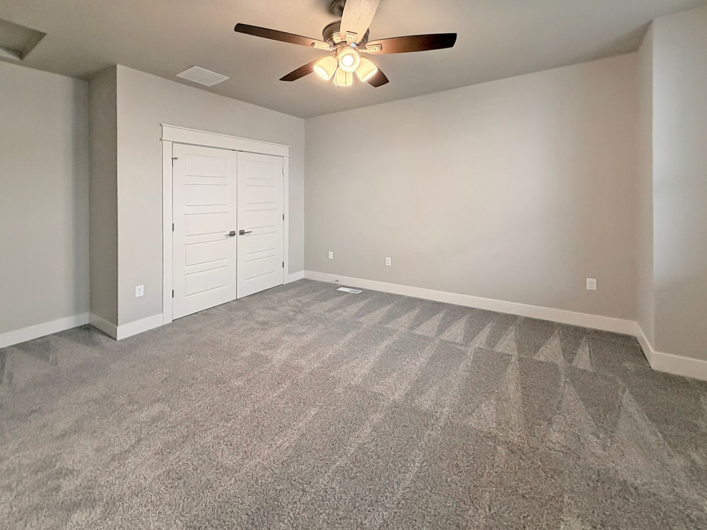 Brand New 4-Bedroom Home in Pheasant