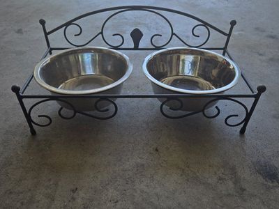 Dod or Cat Dish