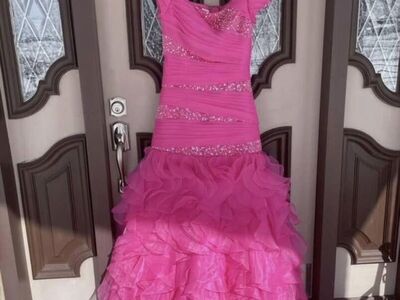 Pretty pink prom Dress!