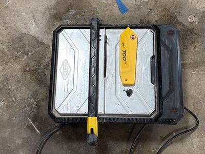 QEP TILE SAW WORKS GREAT