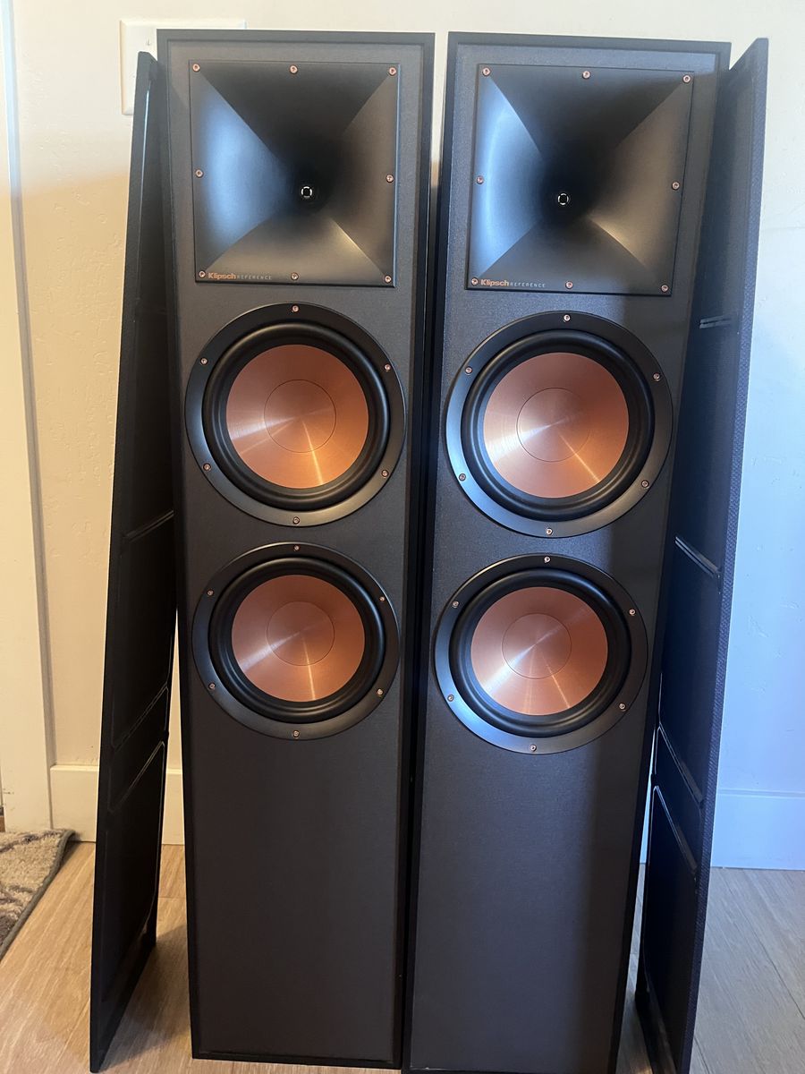 Klipsch R-820F Speakers (Pair) Excellent Condition