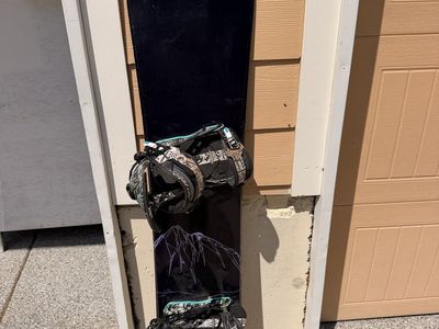 Salomon Snowboard 160cm with Attached Bindings