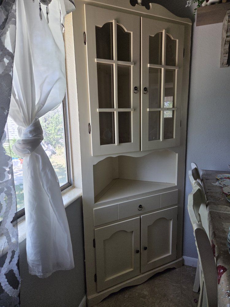 corner cabinets