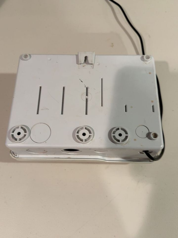 Main image 6
