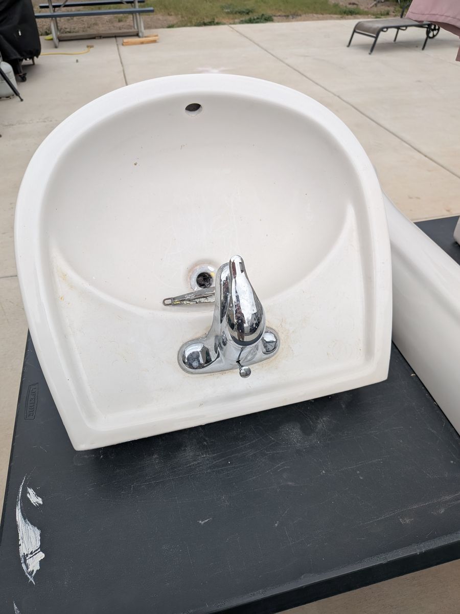 Pedestal Sink with Faucet