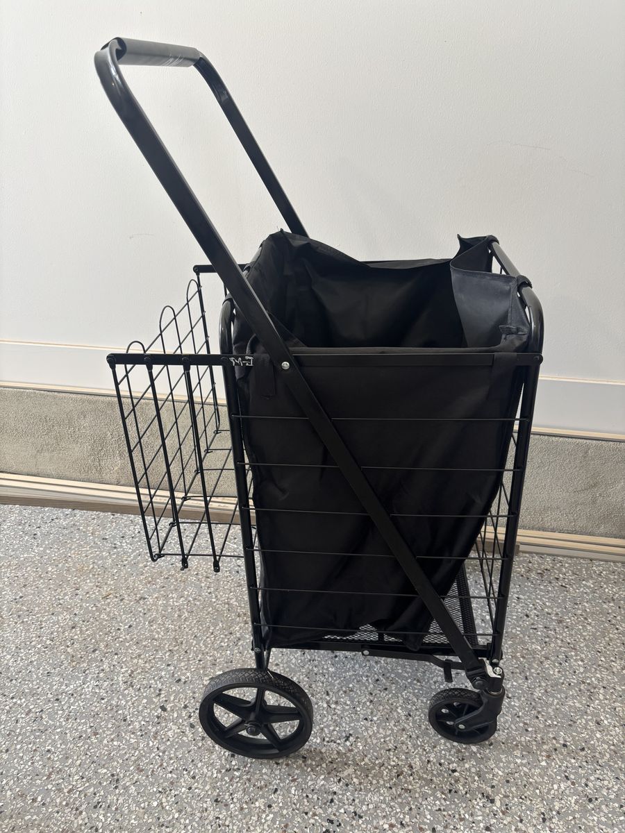 Large Grocery/laundry cart