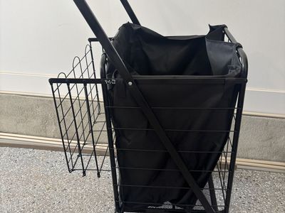 Large Grocery/laundry cart