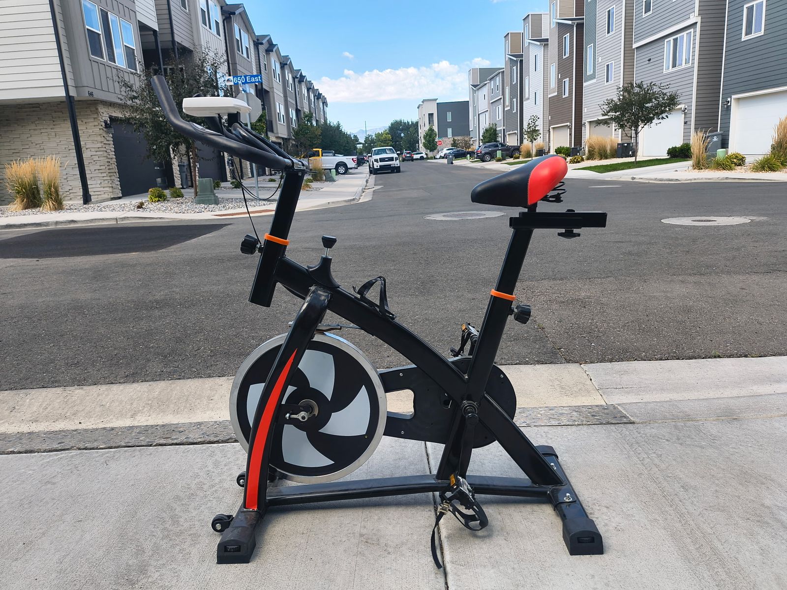 Sport Indoor Exercise Bike Black and Red Stationary Fitness Bicycle