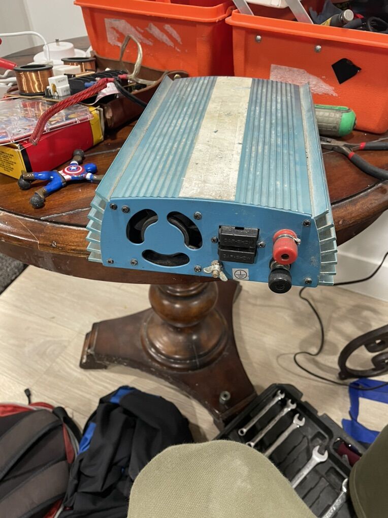 Mobile/ Vehicle Power Inverter 120v