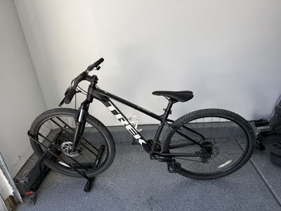 Trek Marlin 4 Mountain Bike – Like New