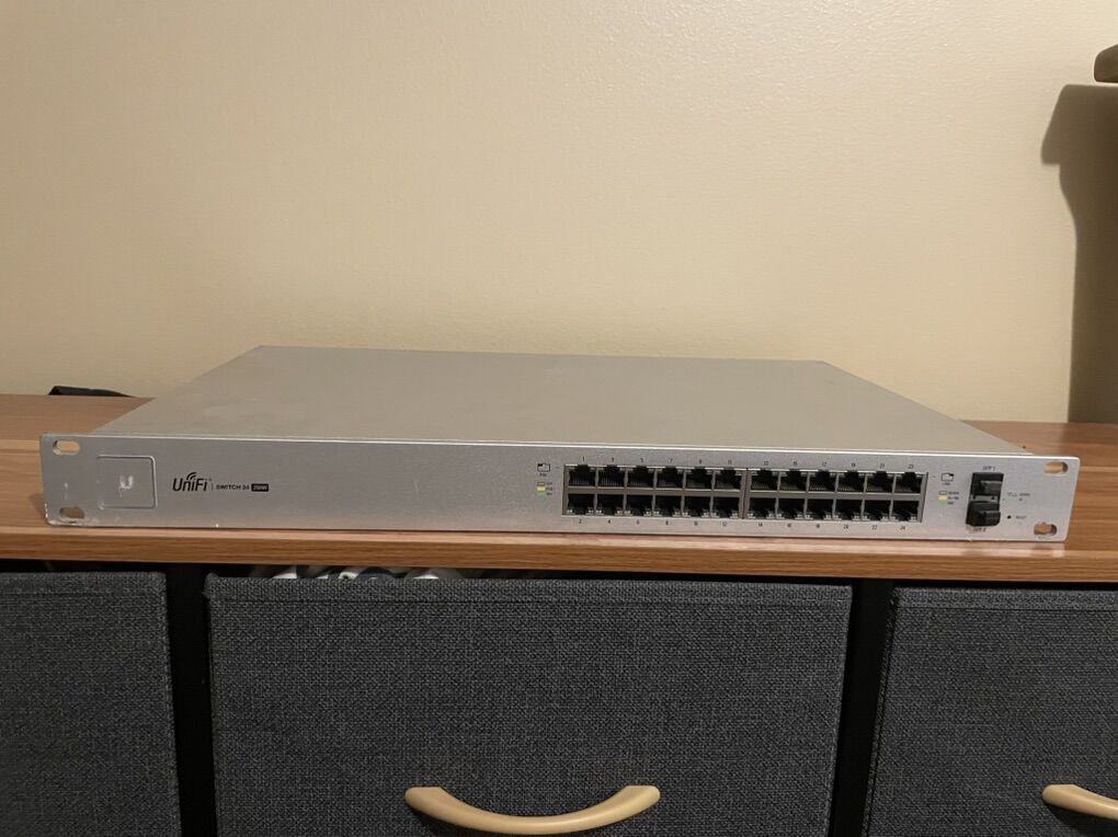 Ubiquiti UniFi Switch 24 PoE (250W) 24 Port