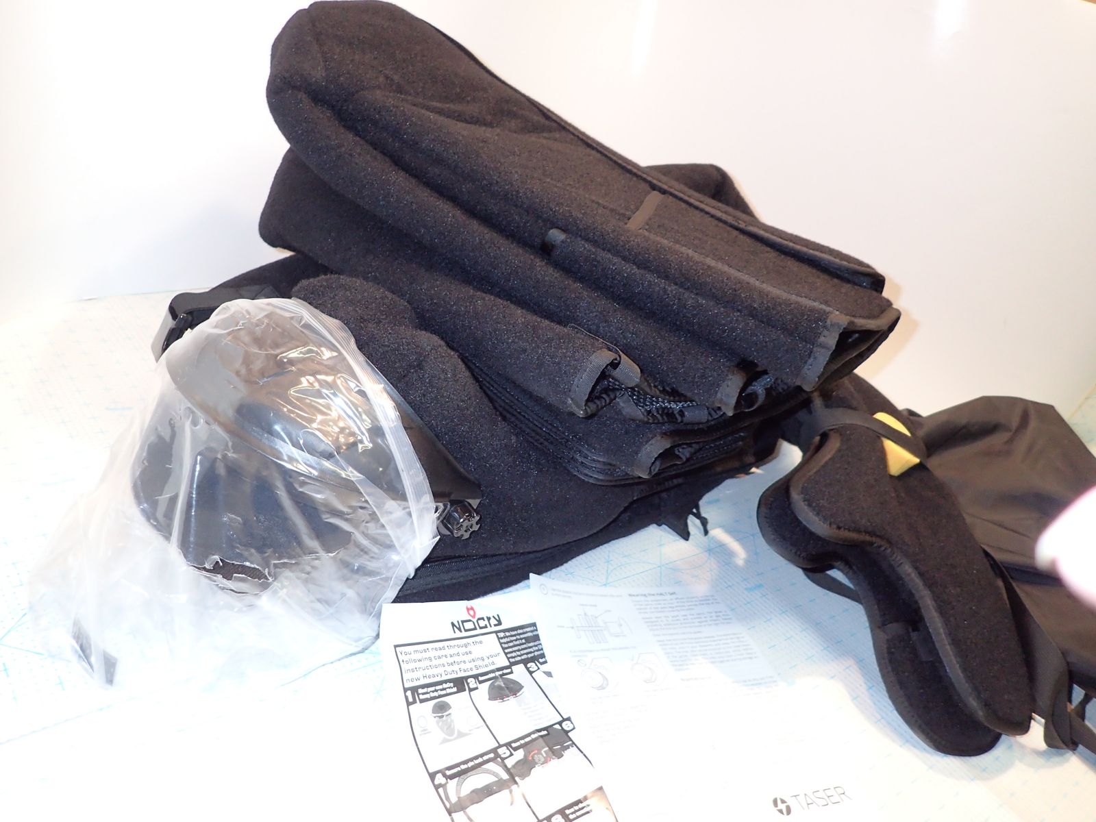 NEW FULL Taser Hook And Loop Training HALT Simulation Suit Complete w/Pads, Helmet