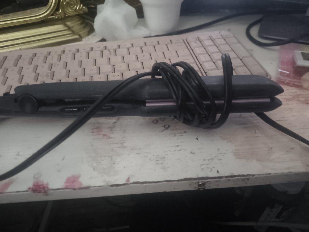 Black Hair Straightener Flat Iron with Purple Plates