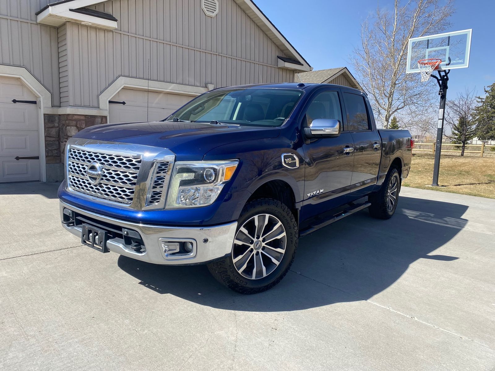 2017 Nissan Titan SL