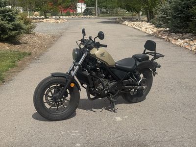 Honda Rebel 300 - Great Condition, Perfect for New Riders!