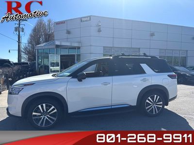 2022 Nissan Pathfinder Platinum