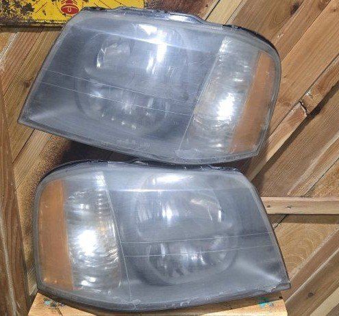 Headlight Assembly Set for GMC Envoy 04-05 Isuzu Ascender3 04 05 6 07 08