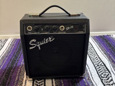 Squier SP10 Guitar Amp