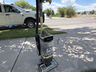 Shark Rotator Lift-Away Upright Vacuum - Powerful Suction, Versatile Cleaning