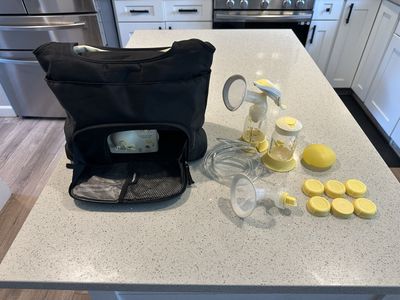 Medela Pump In Style Advanced Electric and Manual Pumps with Bag and Accessories