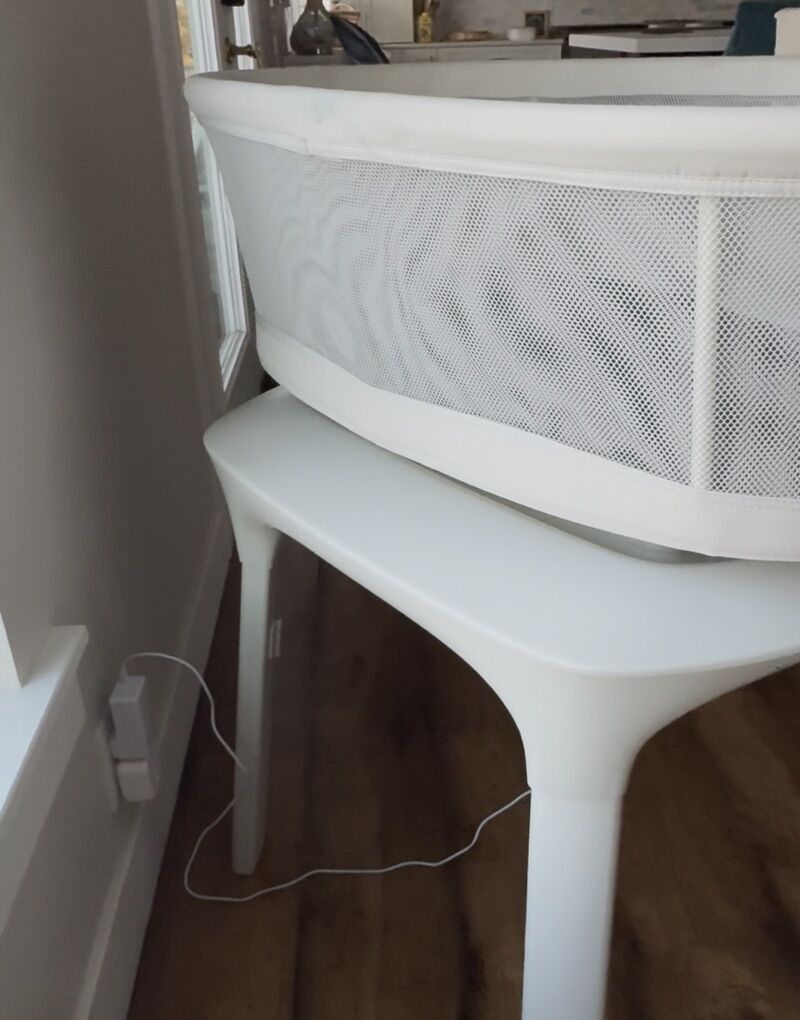 4 Moms MamaRoo Sleep Bassinette 2021 Like New