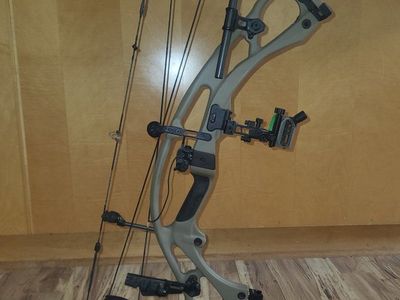 Hoyt RX7 Compound Bow