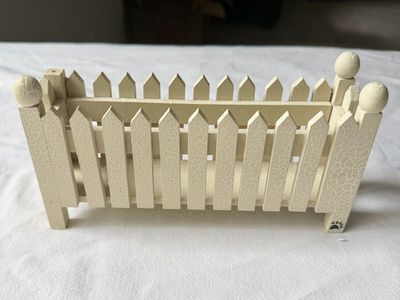 Pickett Fence Storage Basket