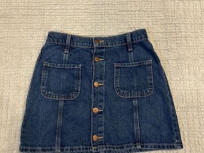 Old Navy Girls Blue Denim Skirt Size 14-16 - Button Front, Pockets