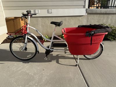 Madsen E-bike bucket bike