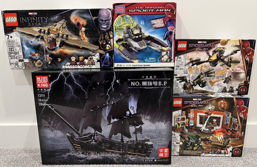 Bunch Of LEGO's! Marvel, Batman, Disney, etc.
