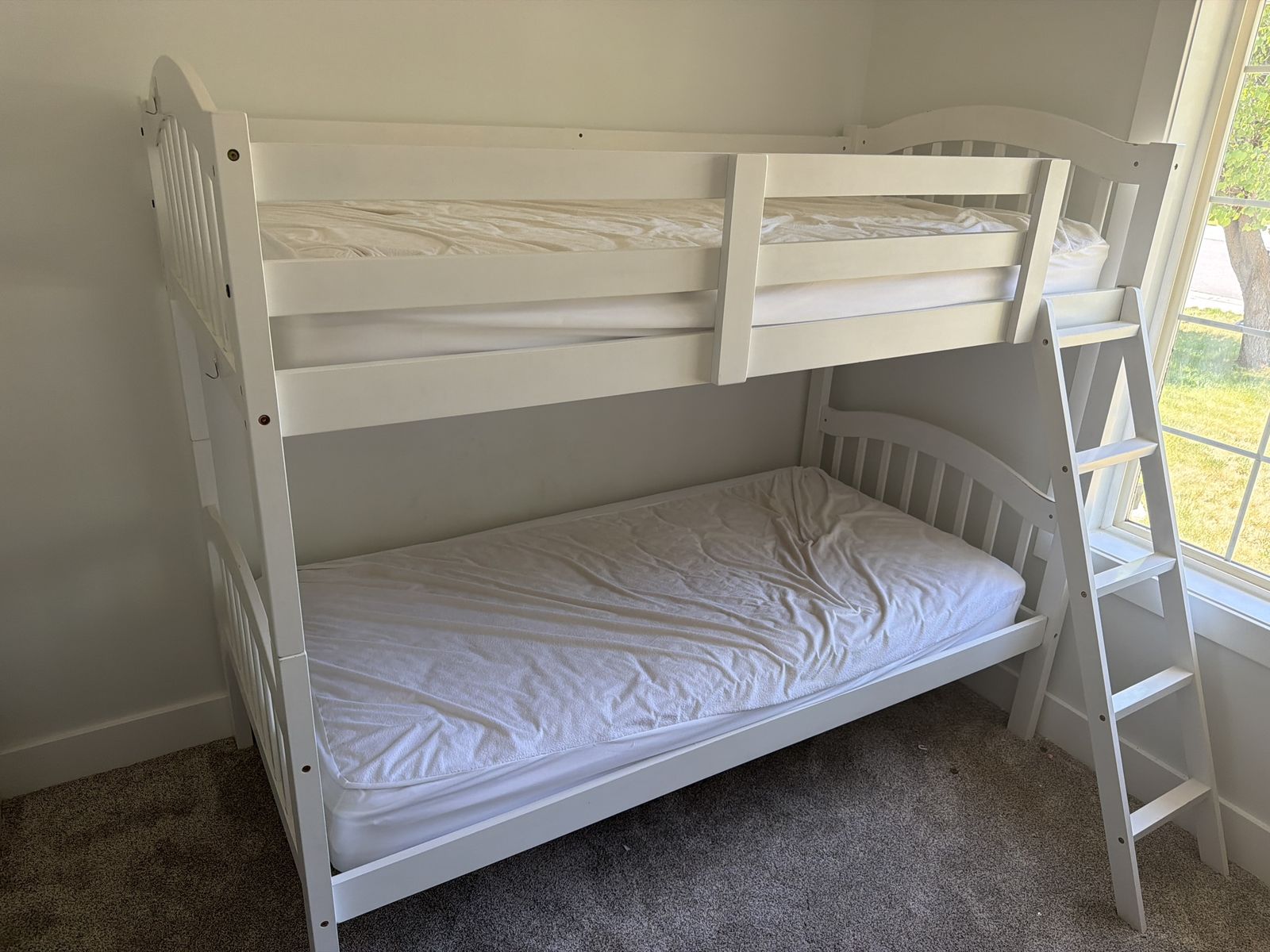 Solid Wood Bunk Bed
