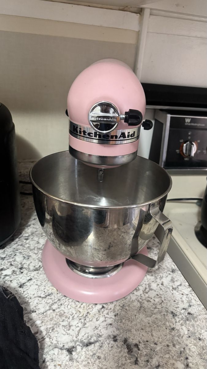 KitchenAid Stand Mixer - Pink - Good Condition - Stainless Steel Bowl