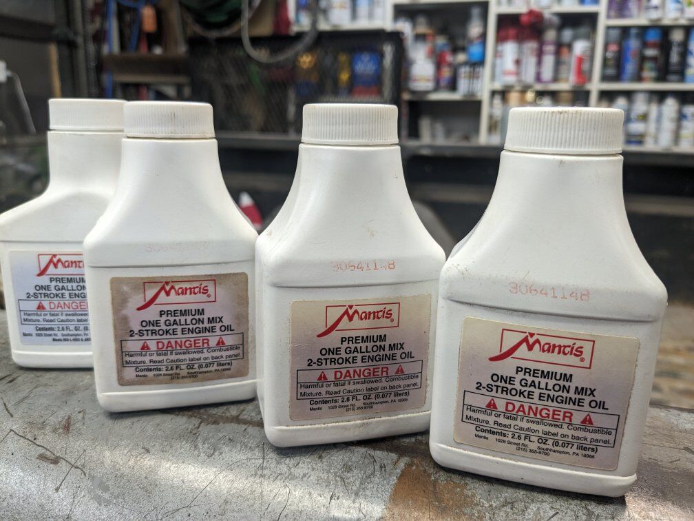 Mantis tiller 2 cycle stroke Oil