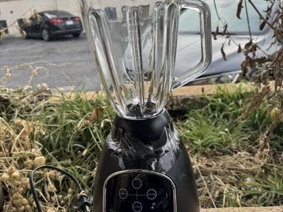 GE black glass blender