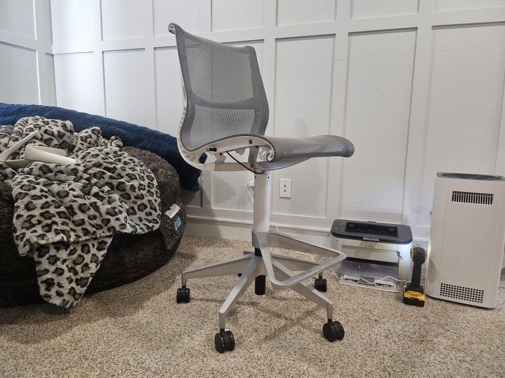 Herman Miller Setu Stool Chair