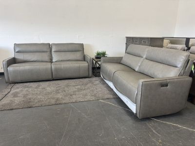 LIKE NEW COSTCO LEATHER POWER RECLINER SOFA COUCH