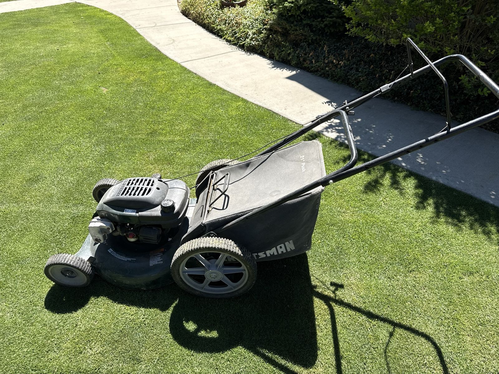 Craftsman 21" Push Mulcher Lawnmower with 6.75 HP Engine and Grass Bag