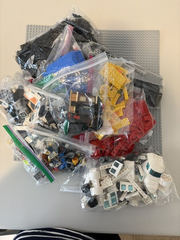 Random Legos & Base Plate