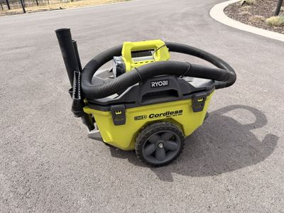 Ryobi ONE+ Cordless Wet/Dry Shop Vac (Wheels)