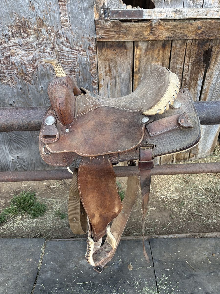 Barrel saddle