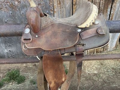 Barrel saddle
