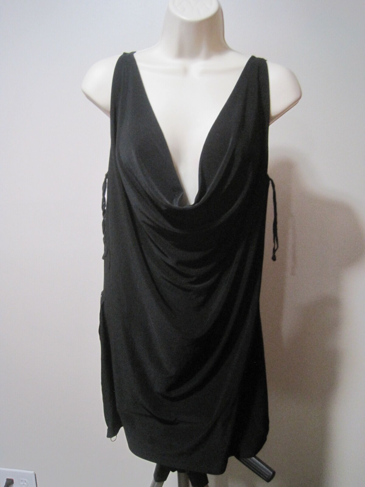 Michael Kors Women's Black Blouse Size Medium Cowl Neck Sleeveless Side Zipper