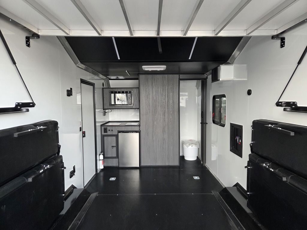 8.5x18 Toy Hauler Travel Trailer Camper R.V. Enclosed Cargo UTV/ATV Pkg RAYNGER 2026