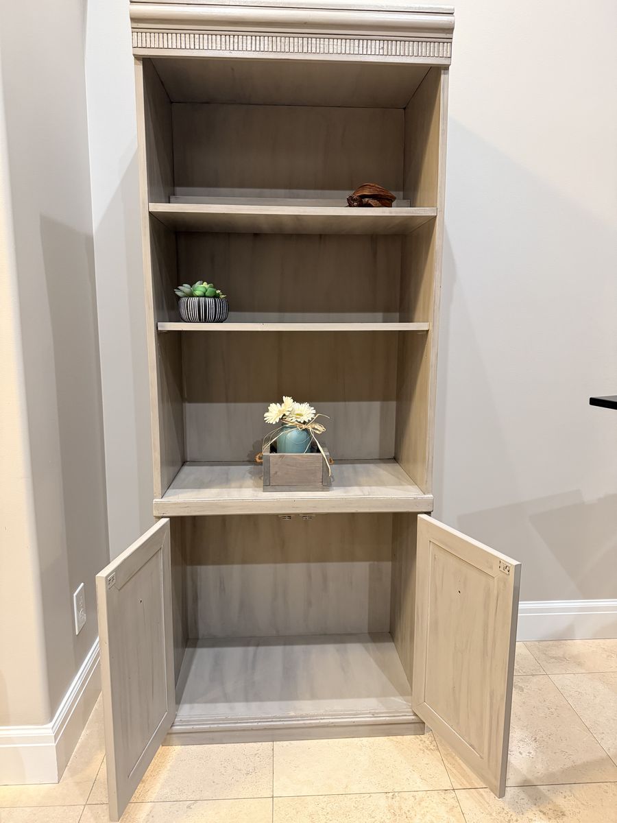 Bookshelf