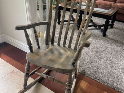 Solid wood rocking chair