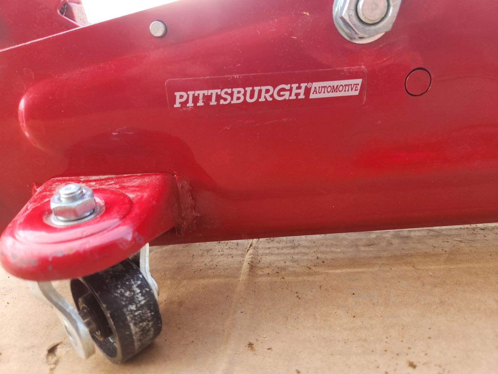 2 ton auto floor jack, works great, Pittsburgh Automotive brand (Harbor Freight)