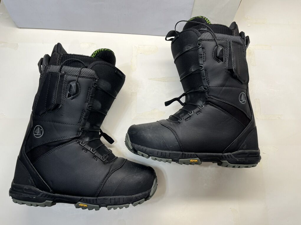 Burton Tourist Men’s Snowboard Boots size 9