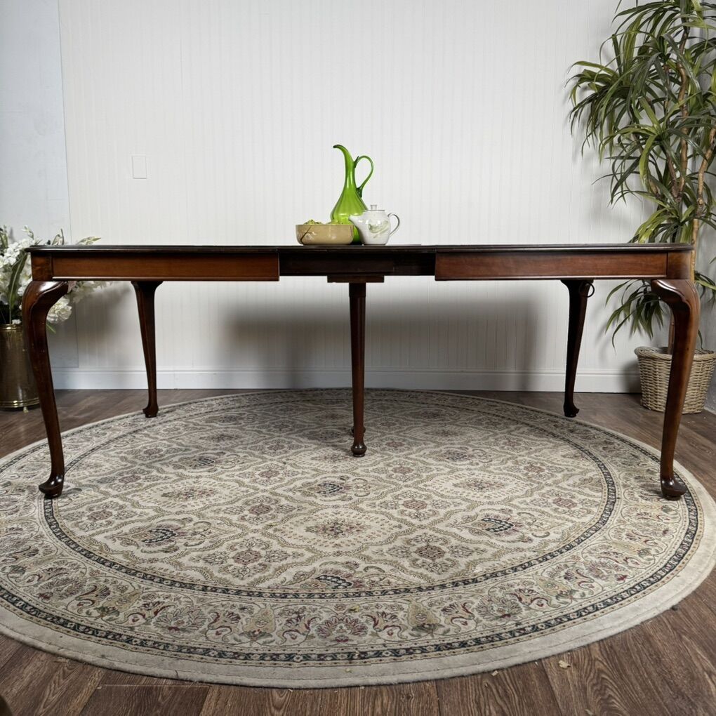 Vintage Queen Anne Dining Table w/ Butterfly Leaf