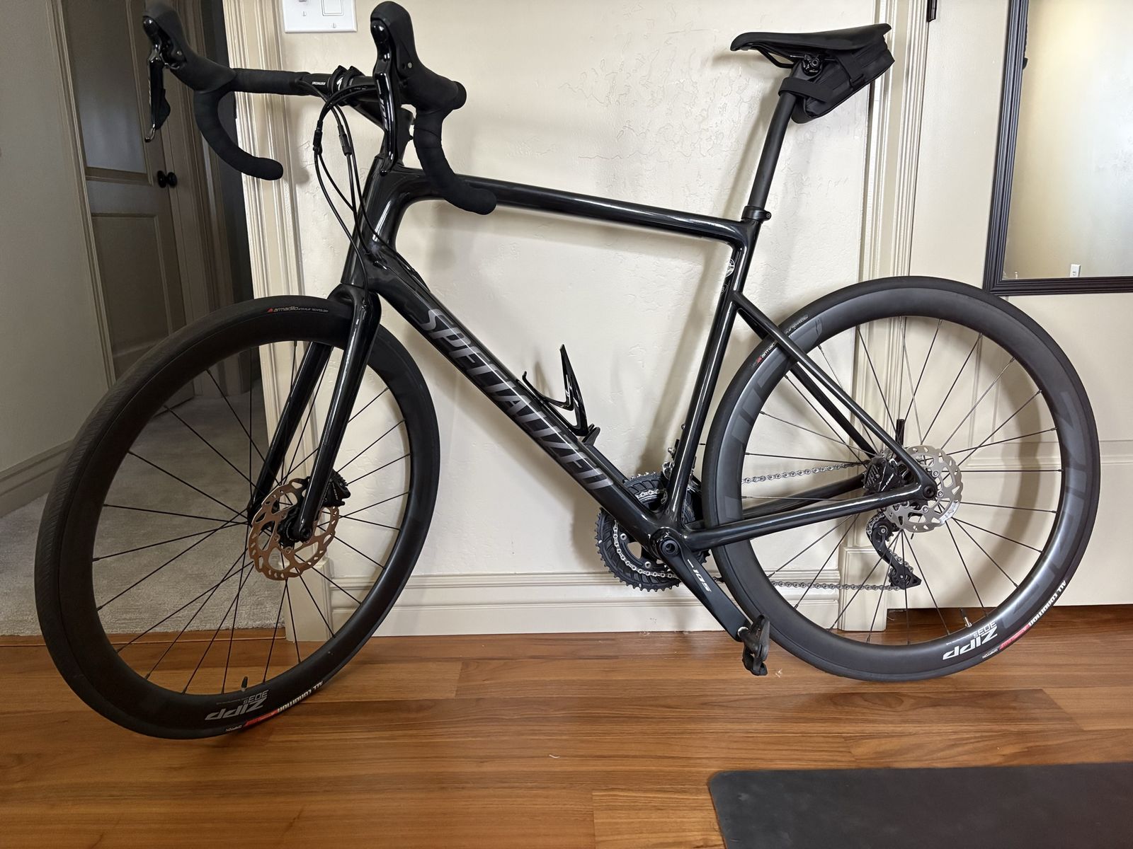 Specialized Tarmac SL6 Sport – 58cm | $2,499